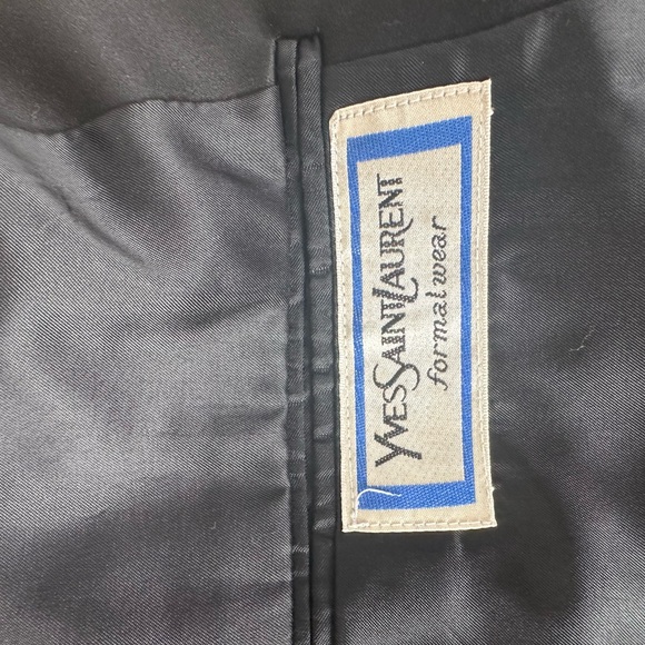 Yves Saint Laurent 100% Virgin Wool Blazer - Picture 6 of 9